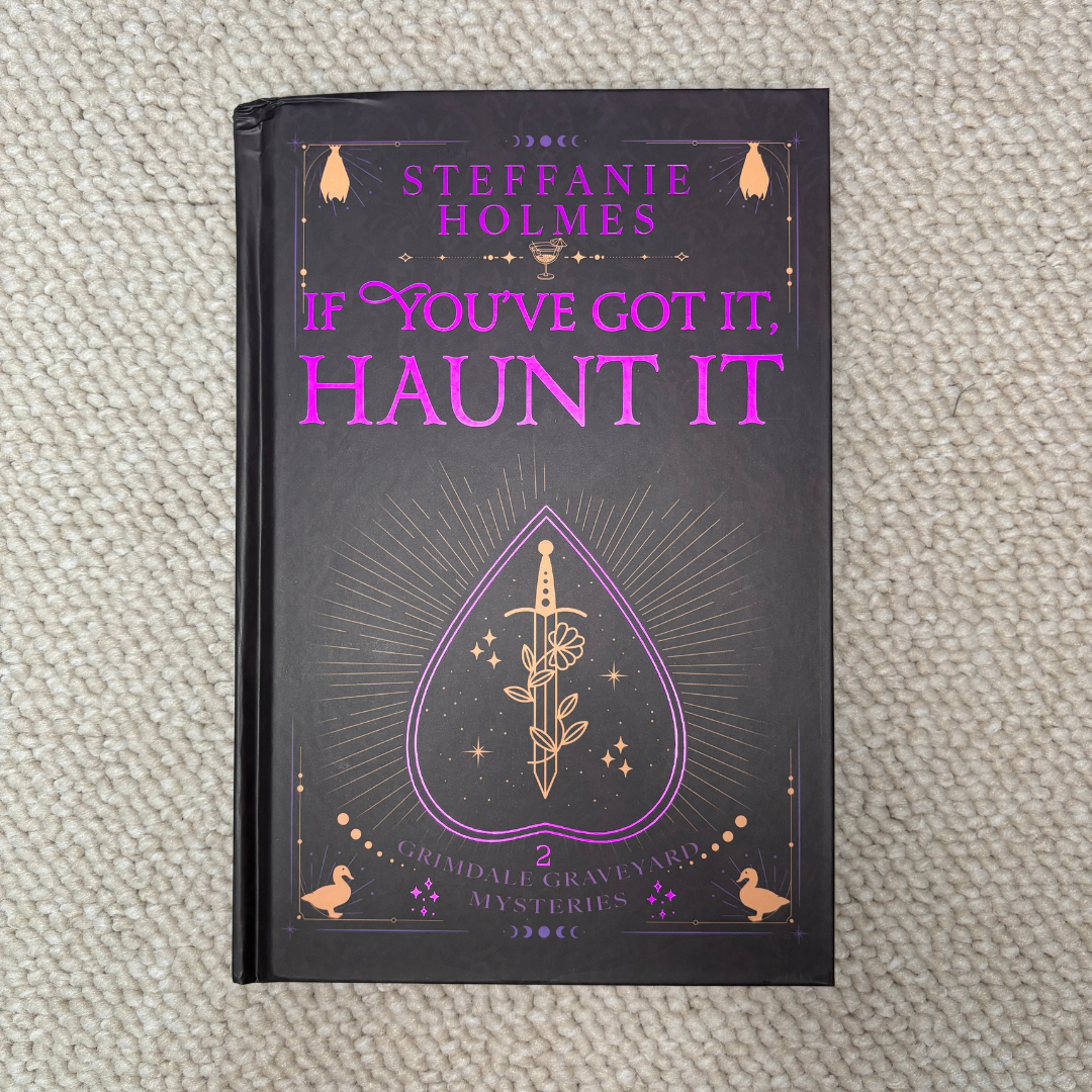 *DAMAGED* If You've Got It, Haunt It by Steffanie Holmes (Discreet Hardback)