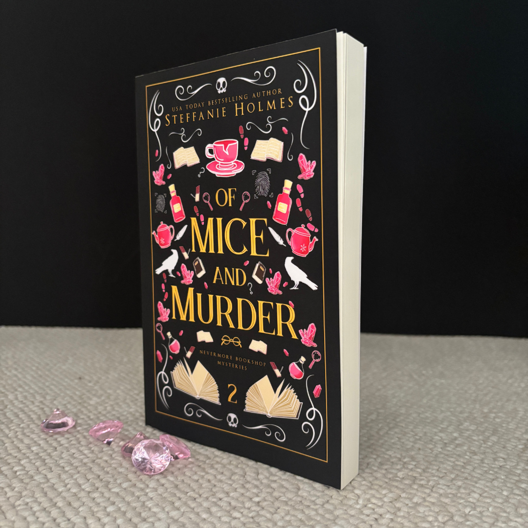 Of Mice and Murder by Steffanie Holmes (Discreet Paperback)
