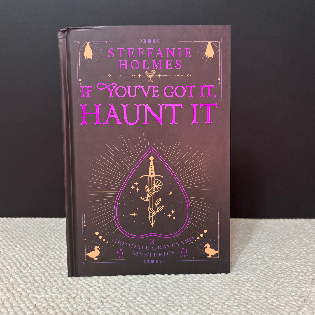 *DAMAGED* If You've Got It, Haunt It by Steffanie Holmes (Discreet Hardback)